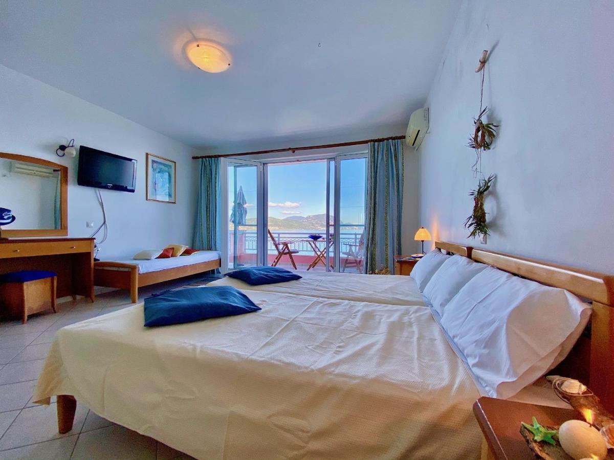 Apartment Seafront Ourania *