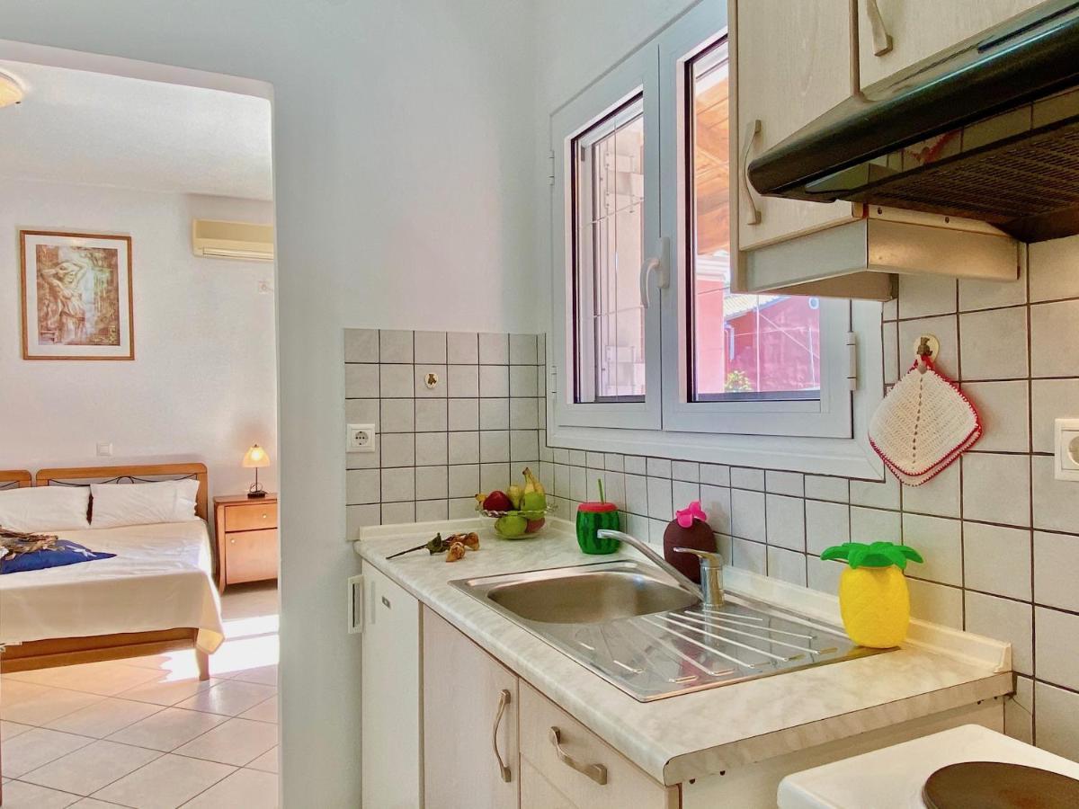 Apartment Seafront Ourania *